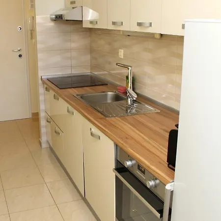 Apartament Mel *