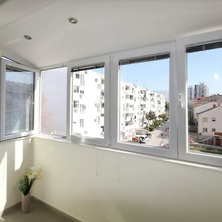 Apartament Mel *
