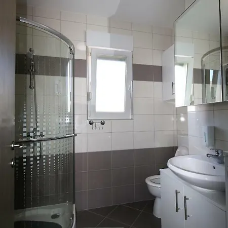 アパート Mel スプリト